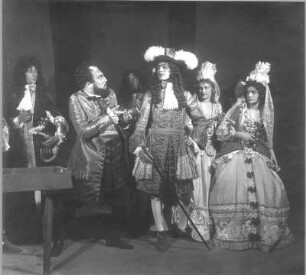 Cardillac. Oper von Paul Hindemith auf Text von F. Lion nach E. T. A. Hoffmann. Staatsoper Dresden, Uraufführung 09.11.1926 unter Leitung von Fritz Busch : Szenenbild II. Akt mit Robert Burg als Cardillac und Gino Neppach als König