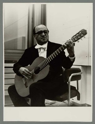 Alirio Diaz : Portrait des Gitarristen Alirio Diaz im Palast der Republik Berlin