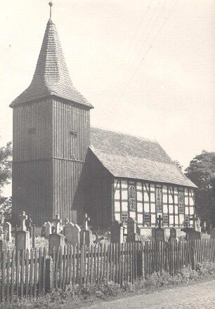 Kirche in Bluno : Bauwesen - Kirchen. Ort: Bluń / Bluno. Fachwerkkirche mit Holzturm