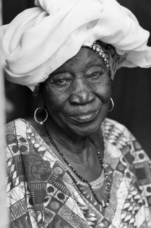 Portrait von Mariama, Serekunda