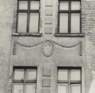 Wohnhaus (ruinös)