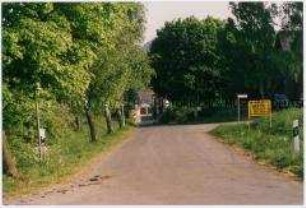 Ortseingang von Bördel (Altersgruppe 14-17)