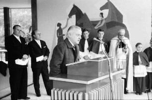 Oberrotweil: Ansprache: Prof. Clark (Amerikahaus Freiburg)