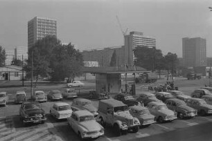 Dresden. Blick vom Bahnhofsvorplatz zur Prager Straße