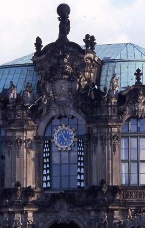 Dresden - Zwinger : Aufgenommen im Zwinger von Dresden ca. 2001