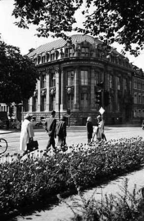 Freiburg i. Br.: Dresdner Bank in der Kaiser-Joseph-Straße