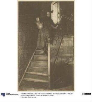 Ohne Titel (Frau in Tracht auf der Treppe)