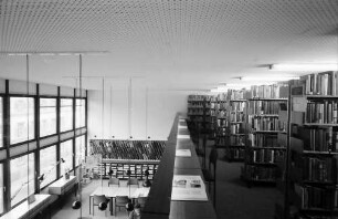 Freiburg: Amerikahaus, jetzt Carl-Schurz-Haus, Bibliothek, oben