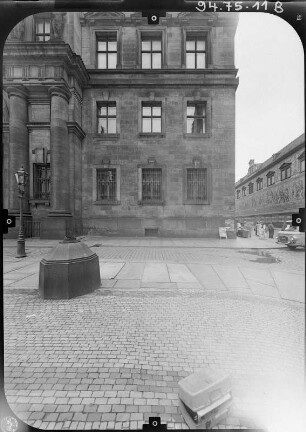 Dresden-Altstadt, Augustusstraße 2. Ständehaus (1901-1906; P. Wallot). Hauptfassade (Teilansicht) vom Schloßplatz