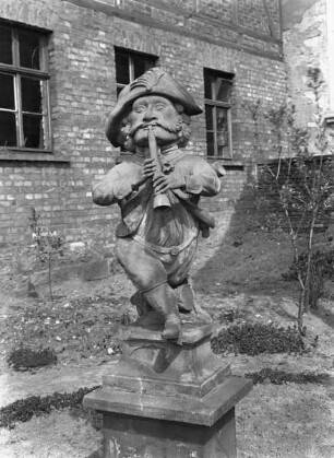Gartenzwerg mit Flöte