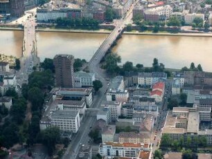 Frankfurt am Main : Schöne Aussicht, Flößerbrücke, Ignatz-Bubis-Brücke