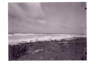 San Juan / Puerto Rico: Strand mit Brandung der Wellen