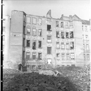 Negativ: Ruine, Wartburgstraße 41, 1951