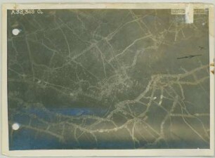 Foto gegnerischer und eigener Stellungen nordwestlich von Serre-lès-Puisieux (Luftbild)