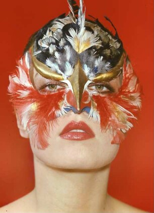 Poster für den Staatlichen Kunsthandel der DDR : Poster für den Staatlichen Kunsthandel der DDR. Vogelmaske (Frauenporträt mit Maske)