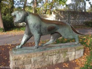 Schreitender Tiger; Berlin, Lichtenberg