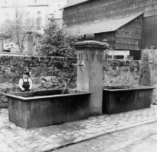Laufbrunnen; Bad König, Mühlstraße (vor Nr. 28)