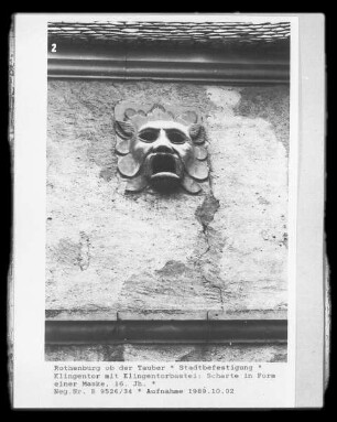 Maskenförmige Schießscharte