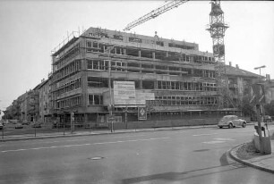 Verwaltungsneubau der Versicherungsgesellschaft "Helvetia" in der Kriegsstraße 75 Ecke Hirschstraße