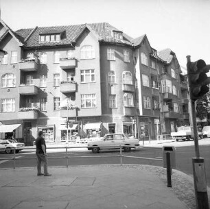 Berlin-Schöneweide, Schnellerstraße 119/Ecke Hasselwerder Straße. Wohnhaus. Eckansicht von Süden