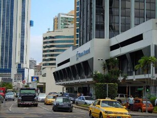 Panama-City - Hochhäuser im Geschäftsviertel : Eine Geschäftsstraße im Bankenviertel. Aufgenommen am 14. September in Panama-City