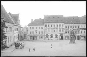 Oschatz. Neumarkt und Hotel goldener Stern