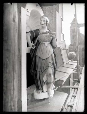 Altes Rathaus; bewegliche Figur an der Uhr