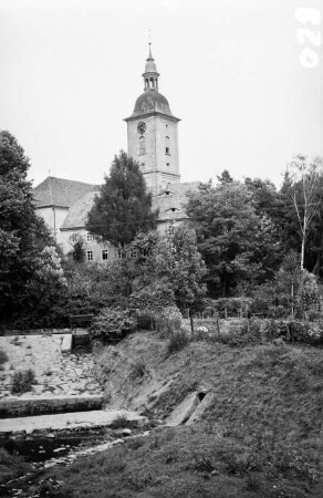 Pfarrkirche St. Marien : Bernstadt auf dem Eigen. Pfarrkirche St. Marien. Ansicht von Südwesten