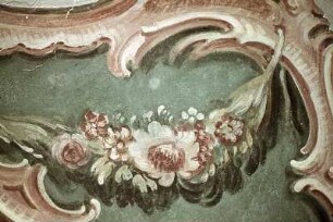 Kartusche mit Blumendekor