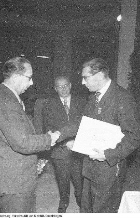 Prof. Sieber, Prof. Gniza, Nationale Front, Kurt Kaden, Hammerwerk, Erika Scheumann, VEB Otto-Buchwitz-Werk Dresden, H. Winkler, Verdienter Techniker des VEB Funkwerk Dresden, Rosa Hänsel, Weberin und Heldin der Arbeit, Max Zimmering, Prof. Finke, Hochschule für Musik "Carl Maria von Weber", Rita Zorn, Staatsoperette Dresden, 1956