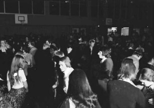 Hochdorf: Mooswaldhalle; bunter Abend; Tanz