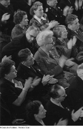 Eröffnungsveranstaltung im Centraltheater, Blick ins Publikum