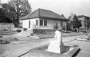 Ausstellung "sparen - bauen - wohnen" auf dem Festplatz.