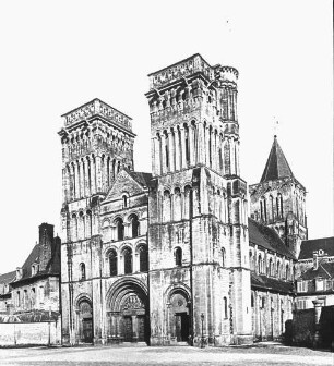 Caen, Église de la Trinité, Westfassade