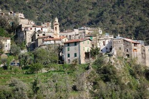 Airole - Bergdorf in den Seealpen : Kleines Bergdorf Airole, Italien, bei Menton, aufgenommen 2006