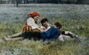 Jugendliche in ukrainischer Volkstracht