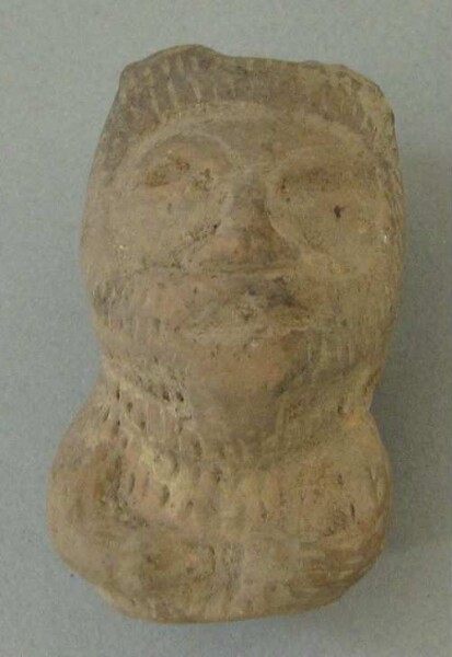 Figurine en argile (fragment)