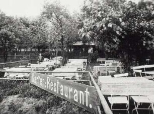 Wohnhaus mit Restaurant "Elbschlößchen" : Restaurant "Elbschlößchen". Gästegarten