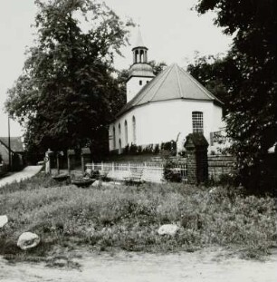 Tauer. Dorfkirche : Tauer. Dorfkirche (1790). Ansicht von Südosten
