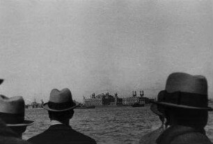 Überfahrt nach Ellis Island, New York