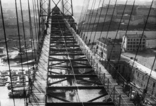 Brückenträger des Pont Transbordeur (Schwebefähre), Marseille