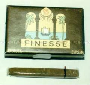 Zigarettenschachtel mit 20 Zigaretten der Marke Filter f6 :: Stadtmuseum  Dresden :: museum-digital:sachsen