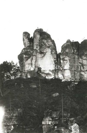 Sächsische Schweiz, Rathener Gebiet. Mönch. Blick von der Kleinen Gans nach Süden