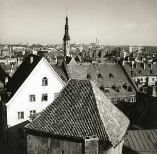 Tallinn (Reval). Blick von der Festung Toompea nach Nordosten auf die Unterstadt