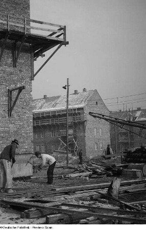 Bauarbeiter auf der Baustelle Doktor-Hermann-Duncker-Straße