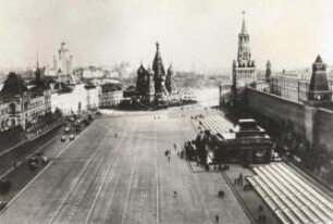 Moskau. Blick auf den Roten Platz vom Historischen Museum