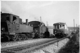 Bahnhof Gammertingen, Ausfahrt des vierachsigen Triebwagens VT3 (schönstes Fahrzeug der Landesbahn 1936, Totalschaden 1968)