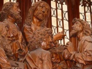 Ausschnitt Heiligblutaltar von Tilmann Riemenschneider in der Stadtkirche St. Jakob