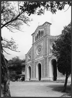 Fassade des Santuario di Santo Margherita in Cortona
