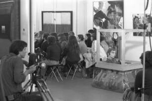 Staatliche Kunsthalle. Drehaufnahmen des Südwestfunks für den Film "Das Stadtbad in der Kunsthalle"